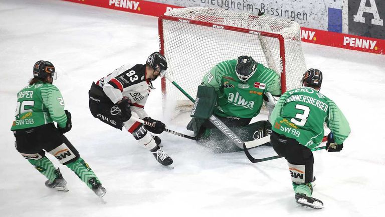 Die Kölner Haie gewinnen in der DEL deutlich gegen die Bietigheim Steelers.