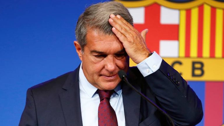 Barcas Präsident Joan Laporta zeigt sich empört über Frankfurts Fan-Invasion.