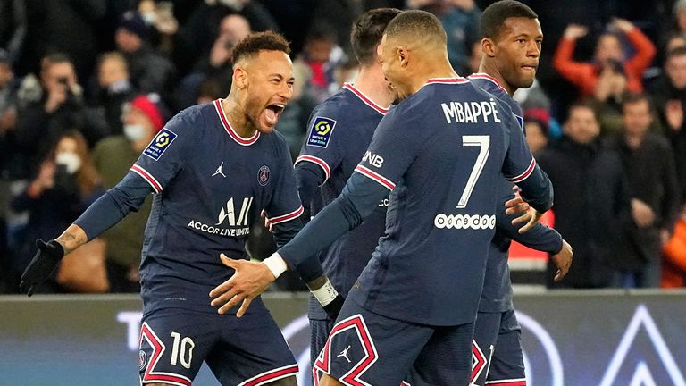 Neymar und Kylian Mbappe erzielten jeweils einen Dreierpack in der französischen Liga.