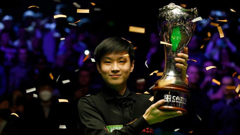 ZHAO XINTONG: Der Shootingstar des Jahres. Der junge Chinese feierte mit dem Gewinn der UK Championship im Dezember den größten Erfolg seiner bisherigen Karriere. Anschließend gewann er auch das German Masters - mit 9:0 im Finale gegen Yan Bingtao.