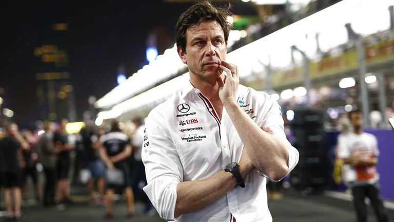 Mercedes-Teamchef Toto Wolff kritisiert erneut den ehemaligen Rennleiter Michael Masi.