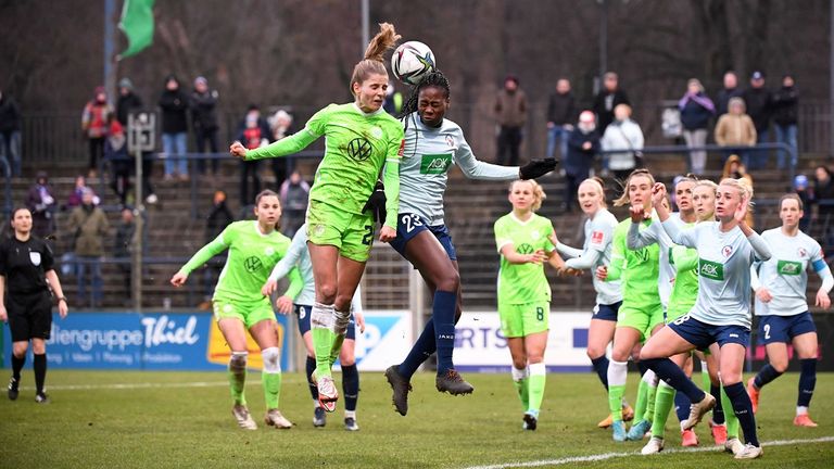 Die Frauen des VfL Wolfsburg gewannen in beiden Saisonspielen gegen Potsdam mit jeweils 3:0. 
