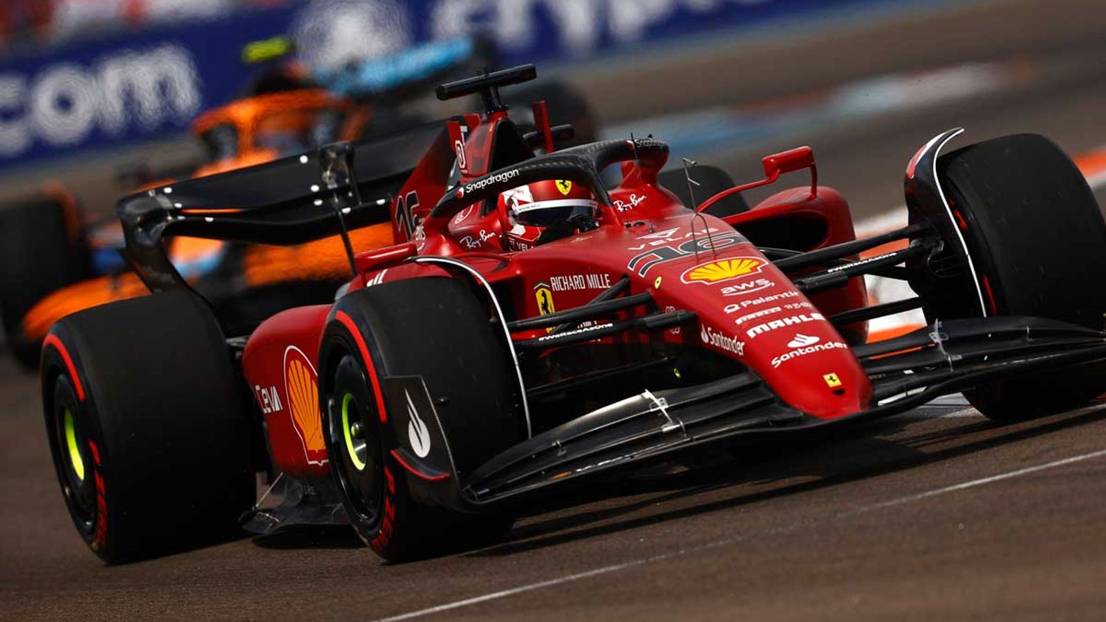 Formel 1 Ferrari will in Barcelona mit neuer Farbe Gewicht einsparen Fußball News Sky Sport