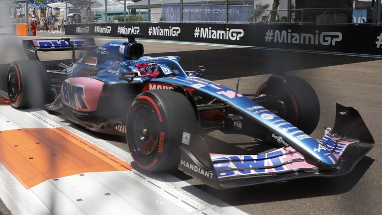 Fernando Alonso wurde in Miami gleich zwei Mal für Vergehen während des Rennens bestraft und verlor dadurch Punkte.