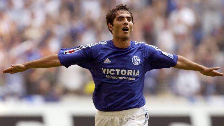 Bei seinem Debüt für Schalke im Jahr 2003 erzielte Hamit Altintop zwei Tore im Derby gegen den BVB.