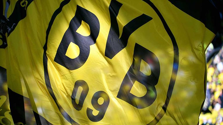 Borussia Dortmund wird wegen des Fehlverhaltens seiner Fans zur Kasse gebeten.