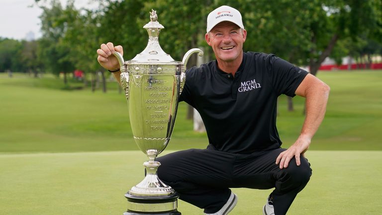 Alex Cejka als strahlender Sieger der Senior PGA Championship 2021.