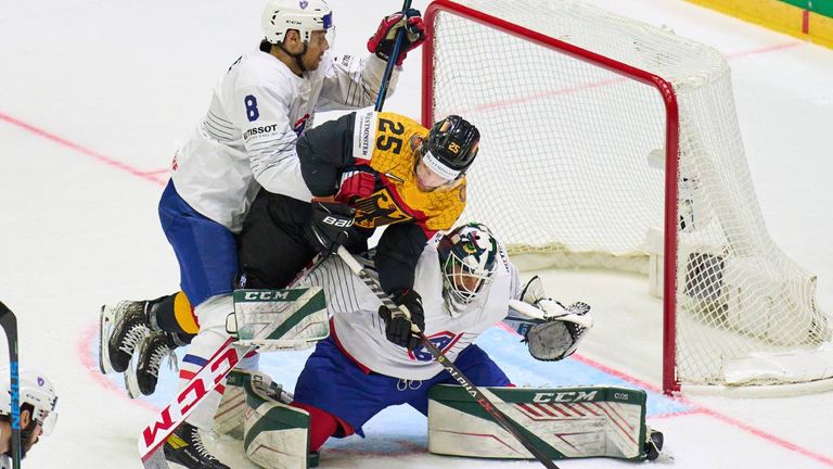 Die deutsche Eishockey-Nationalmannschaft behält gegen Frankreich die Oberhand.