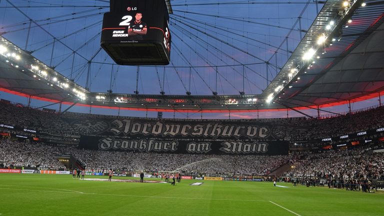 Die Fans von Eintracht Frankfurt werden auch beim Finale in Sevilla wieder ordentlich einheizen