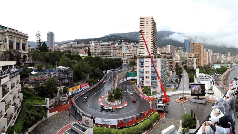 2016 findet in Monaco der GP im Regen statt.