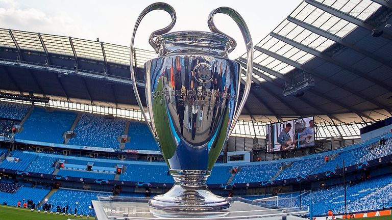 Er ist das Objekt der Begierde in der Fußball Champions League: Der Pokal wird seit 1993 an den Gewinner der Königsklasse vergeben.