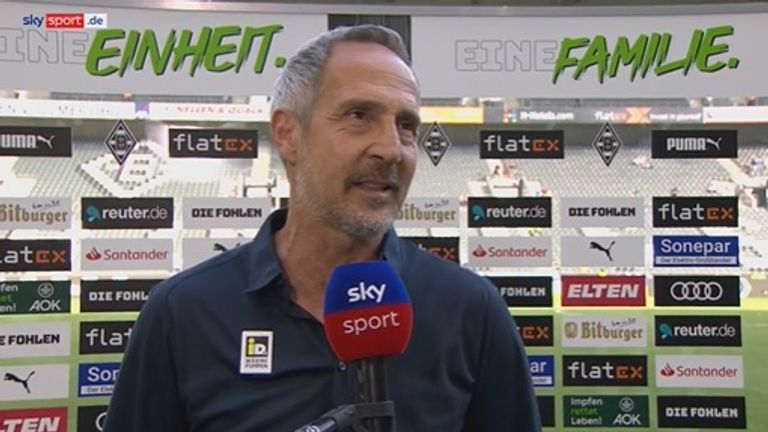 Trainer Adi Hütter hat seinen Abschied aus Gladbach am Sky Mikro verkündet.