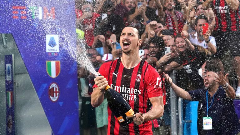 Zlatan Ibrahimovic gewann mit dem AC Mailand die italienische Meisterschaft.