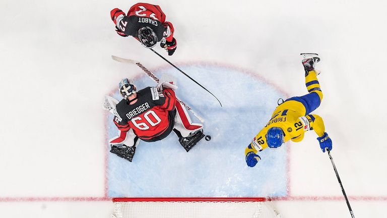 Titelverteidiger Kanada ist dem Viertelfinal-Aus bei der Eishockey-WM gerade noch entgangen.