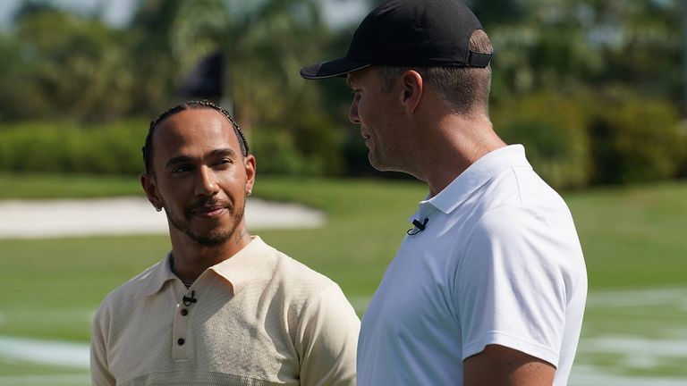 Treffen sich ein siebenmaliger F1-Weltmeister und ein siebenmaliger Super-Bowl-Champ auf dem Golfplatz: Klingt wie der Beginn eines Witzes, wurde aber in Miami Realität: Lewis Hamilton und Tom Brady hatten sich einiges zu erzählen.