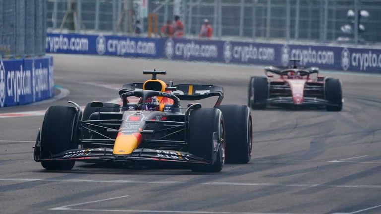 Max Verstappen gewinnt in Miami vor Charles Leclerc.