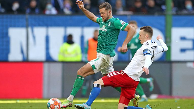 Werder Bremen drückt dem HSV in der Relegation die Daumen.