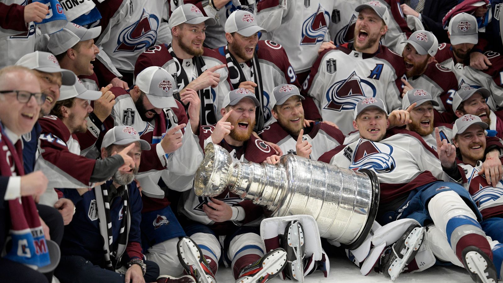 NHL: Nico Sturm gewinnt mit Colorado Avalanche Stanley Cup