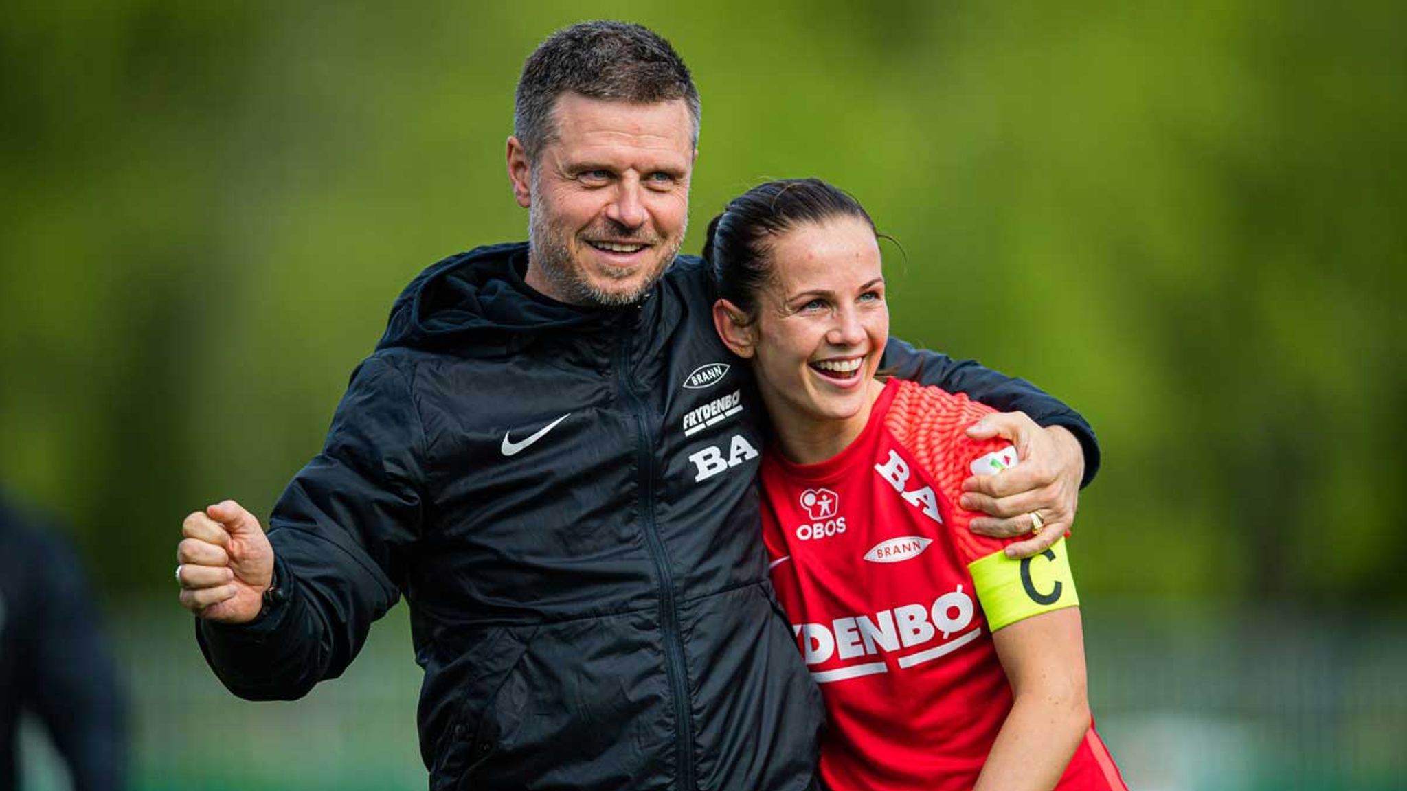 FC Bayern Alexander Straus ist neuer Cheftrainer in München Fußball