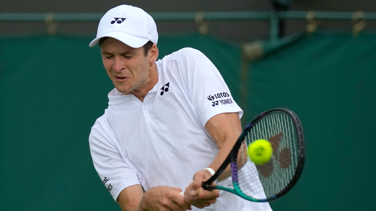 Hubert Hurkacz scheitert in Wimbledon überraschend schon in der ersten Runde.