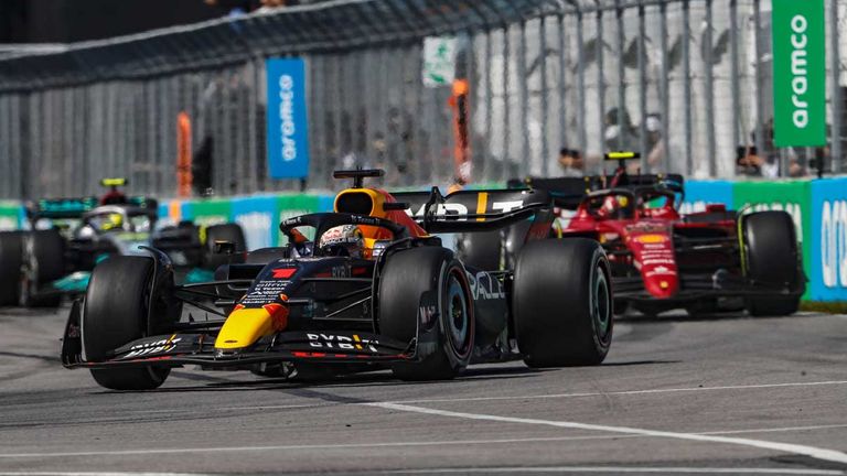 Max Verstappen in Kanada vor Carlos Sainz.