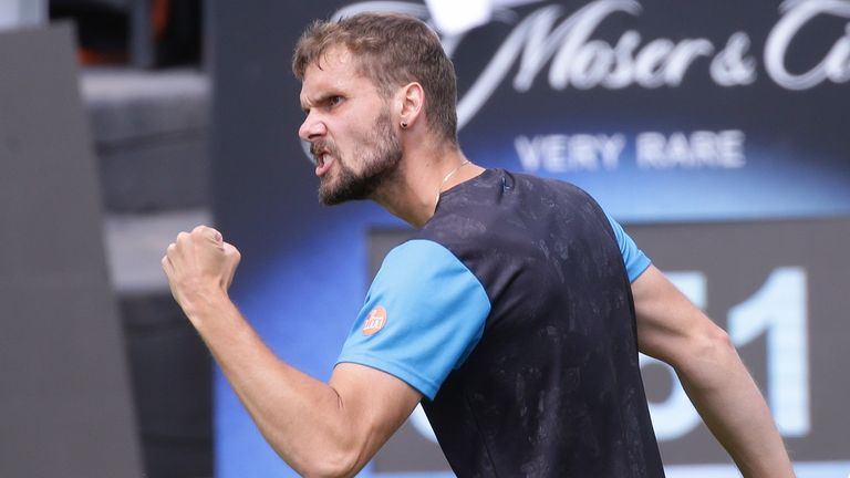 Oscar Otte ist kampflos ins Halbfinale von Stuttgart eingezogen.