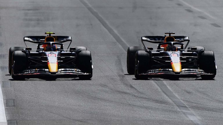 Max Versappen gewinnt den GP in Baku vor Teamkollege Sergio Perez.
