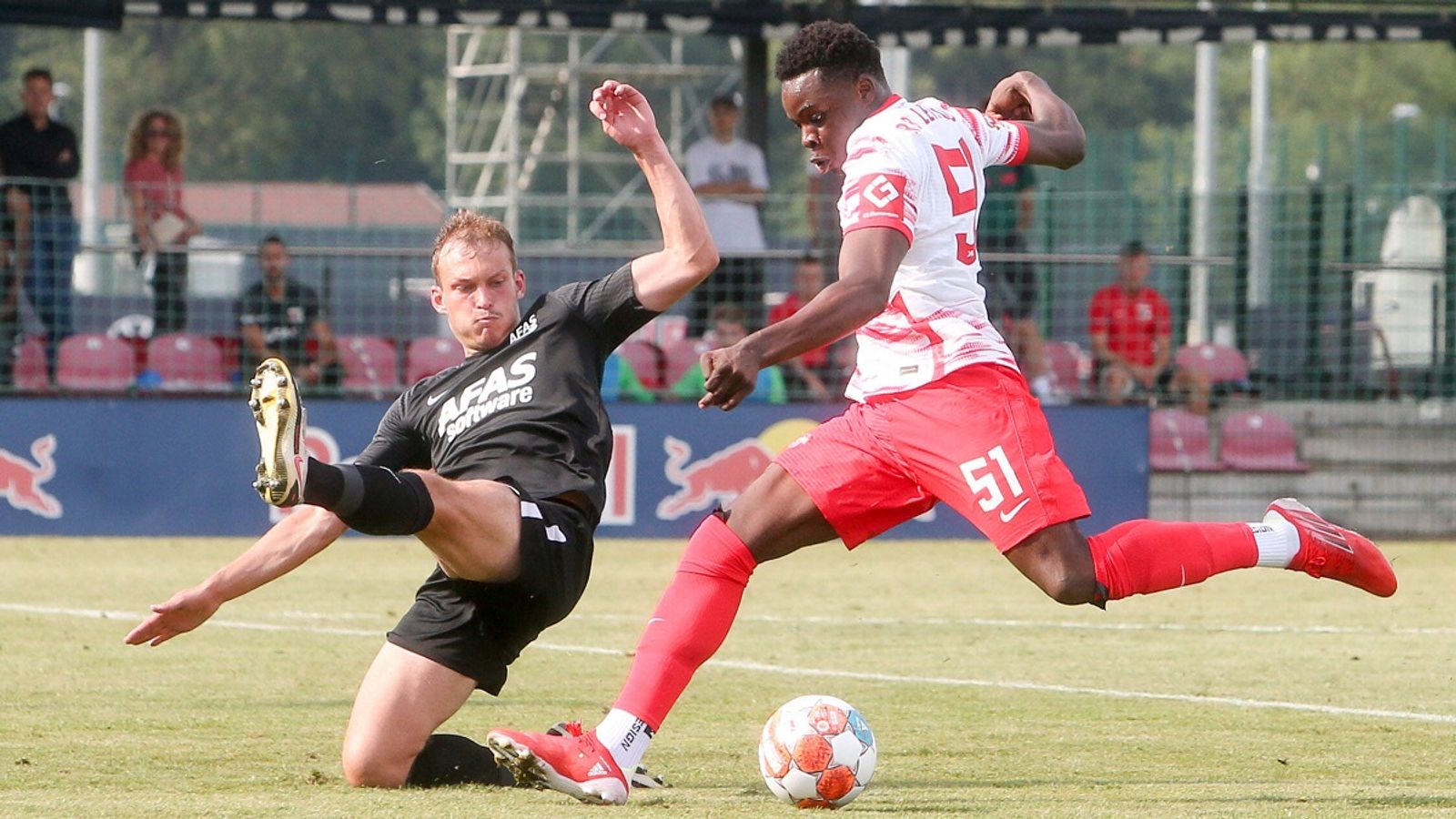 Transfer News RB Leipzigs Noah Ohio wechselt zu Standard Lüttich