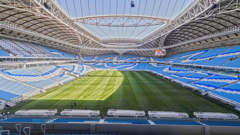 al-Janoub Stadium in Doha: Kapazität 40.000 Sitzplätze - Baubeginn: Mai 2014 – Kosten: 587,3 Millionen Euro -Austragungsort für: Gruppen- und Endspiele (bis Achtelfinale)