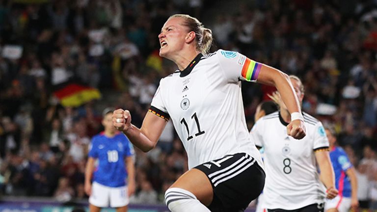 Alexandra Popp ist aktuell die Heldin im DFB-Team.