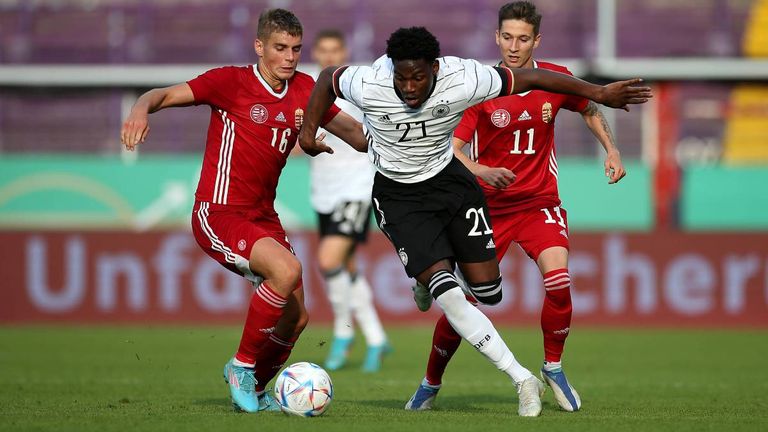 Faride Alidou (Eintracht Frankfurt): Der deutsche U21-Nationalspieler hat in Zukunft auch die Möglichkeit, für Togo aufzulaufen.