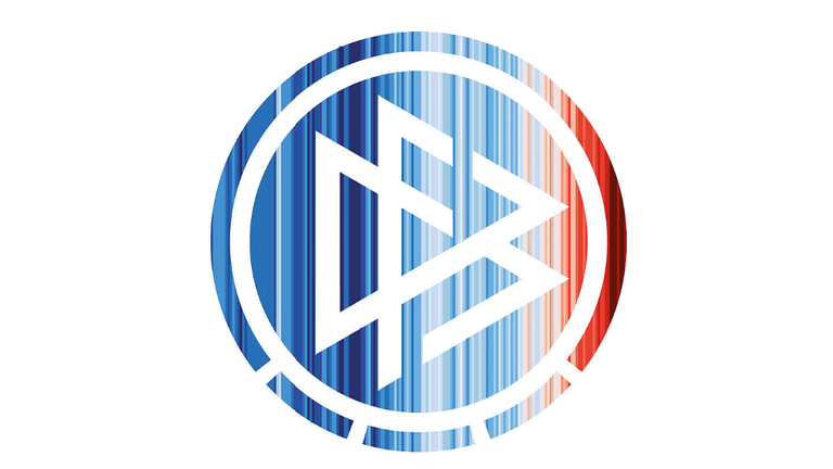 Das DFB-Logo wird zu ausgewählten Ereignissen anlässlich des Klimaschutzes mit Warming Stripes versehen (Bildquelle: dfb.de)