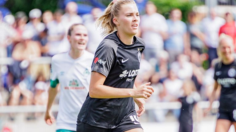 Platz 8: Laura Freigang (Eintracht Frankfurt), 24 Stimmen