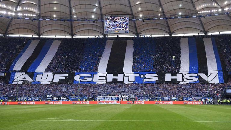 HAMBURGER SV: Volksparkstadion - Kapazität: 57.000.