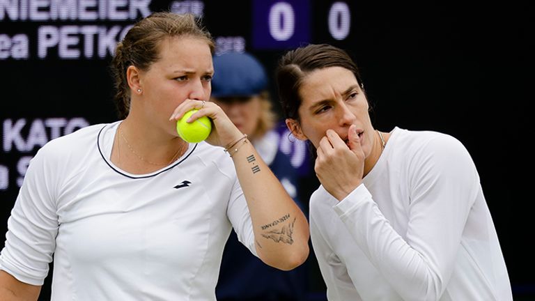 Jule Niemeier und Andrea Petkovic sind im Doppel-Wettbewerb von Wimbledon ausgeschieden.