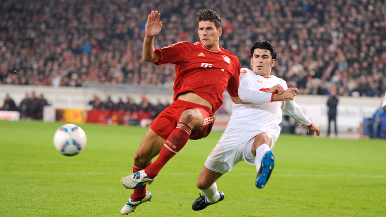 Platz 4: MARIO GOMEZ (l.) wechselt in der Saison 2009/10 für 30 Millionen vom VfB Stuttgart zum FC Bayern München.