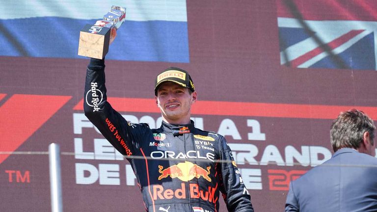 PLATZ 2: Max Verstappen (Red Bull) - Instagram: 9.000.000 – Twitter: 2.900.000 – Facebook: 2.500.000 - Gesamt: 14.400.000.