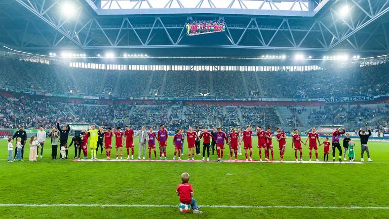 FORTUNA DÜSSELDORF: Merkur Spiel-Arena - Kapazität: 54.600.