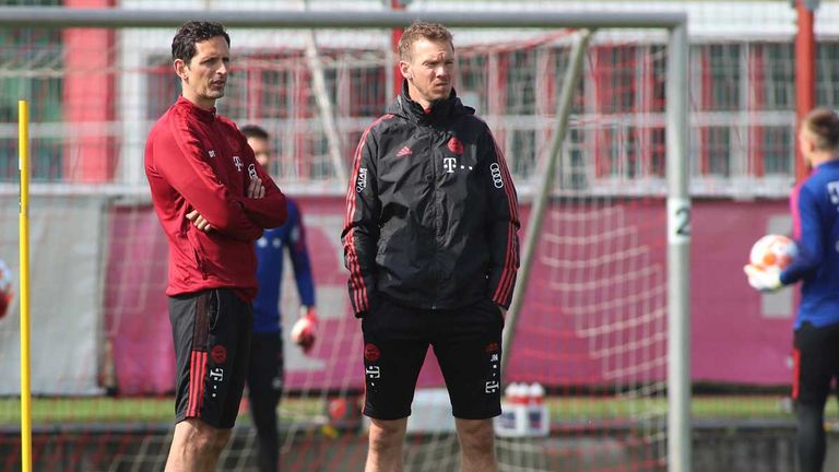 Trainingsauftakt beim FC Bayern! Ein Neuzugang kann Trainer Julian Nagelsmann schon begrüßen.