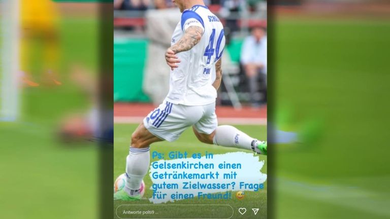 Sebastian Polter reagiert mit Selbstironie auf seine Leistung gegen den Bremer SV.