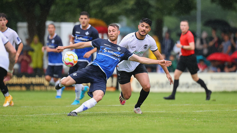 SV DARMSTADT 98: Das neue Trikot der Lilien kostet 74,98€.