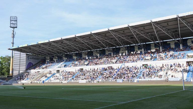 SV DARMSTADT 98: Merck-Stadion am Böllenfalltor - Kapazität: 17.800.