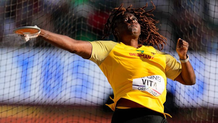 Die deutsche Diskuswerferin Claudine Vita belegt bei der WM einen gute fünften Rang.