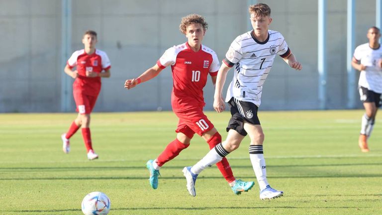 Paul Wanner (FC Bayern): Das deutsche Ausnahme-Talent spielt aktuell noch für die U17. Sollte es mit einer Karriere beim DFB für den 16-Jährigen nicht klappen, hätte er noch die Chance, für Österreich zu spielen.