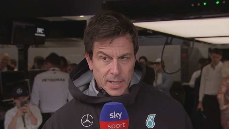 Toto Wolff spricht nach dem GP von Ungarn am Sky Mikrofon unter anderem über die starke Leistung von Lewis Hamilton.