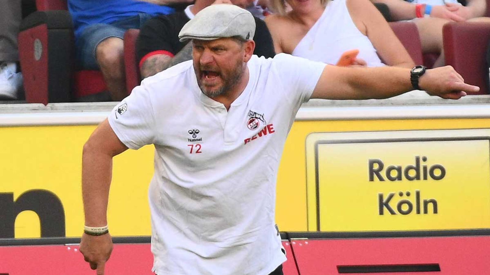 1. FC Köln Steffen Baumgart schimpft über ModesteWechsel Fußball