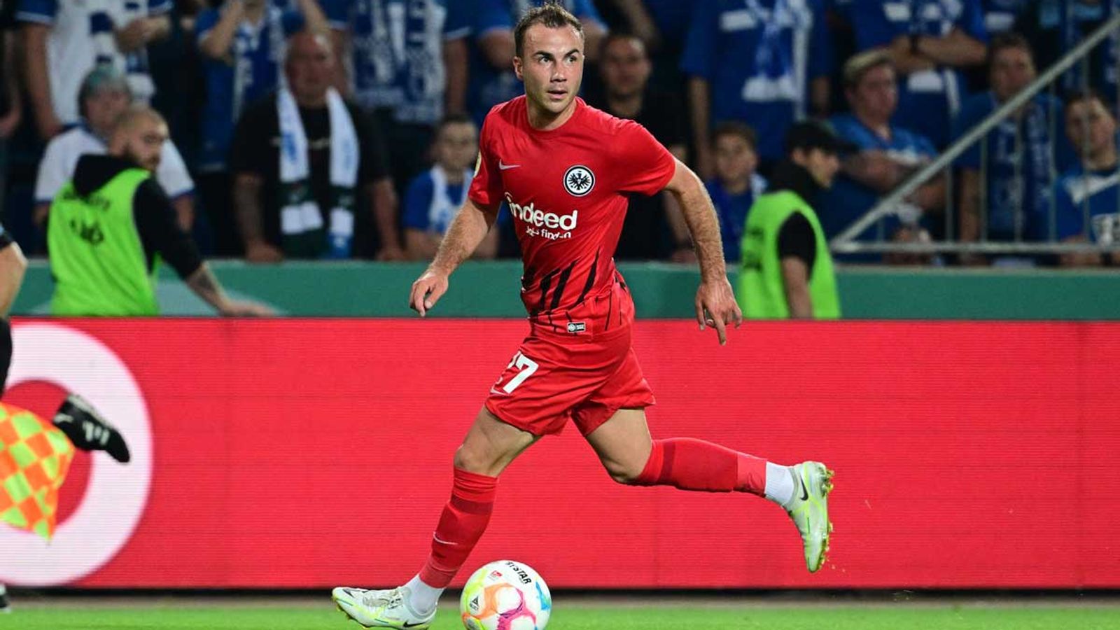 DFB-Pokal: Mario Götze nach SGE-Sieg ausgezeichnet | Fußball News | Sky ...