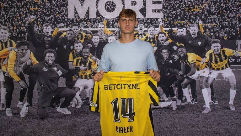 BARTOSZ BIALEK: Wechselt per Leihe vom VfL Wolfsburg zu Vitesse Arnheim. 