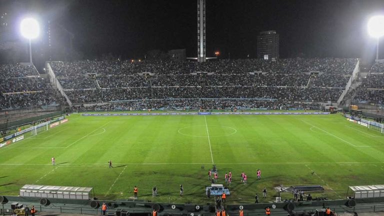 Im Estadio Centenario in Uruguays Hauptstadt Montevideo fand 1930 das erste Finale einer Fußball-WM statt.