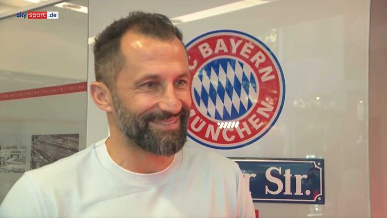 Bayerns Sportvorstand Hasan Salihamidzic spricht über das klärende Gespräch mit Robert Lewandowski und blickt auf den Bundesliga-Auftakt bei Eintracht Frankfurt voraus.